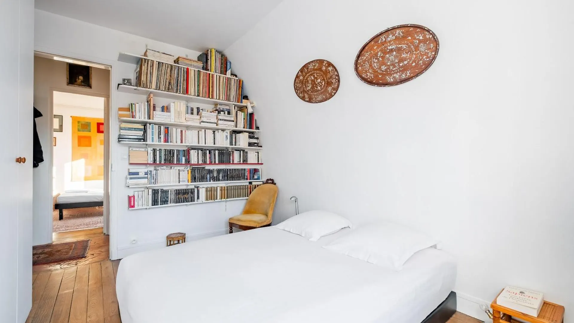 Veeve - Theatre In The Sky Apartment Paris France
