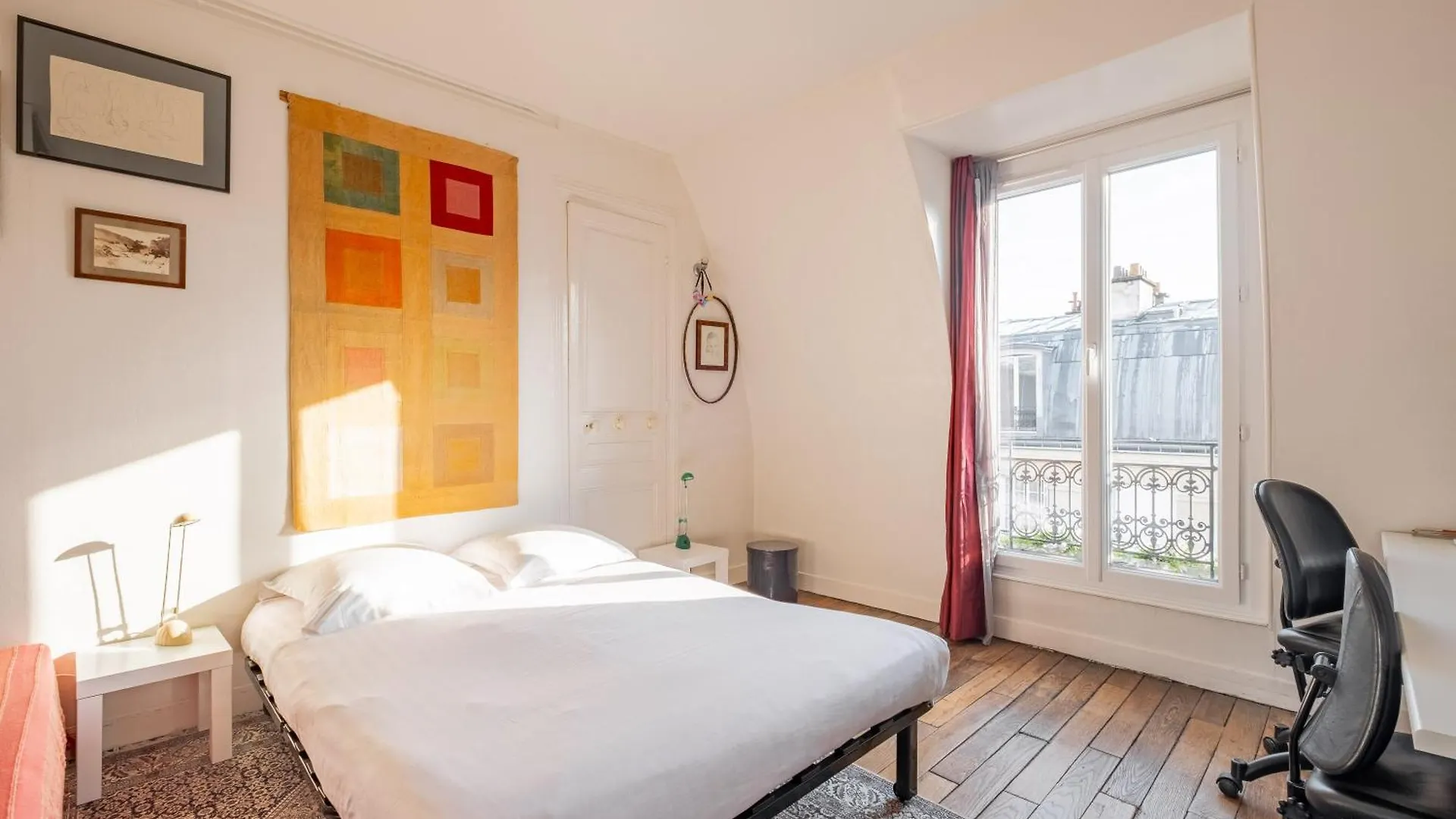 Veeve - Theatre In The Sky Apartment Paris France