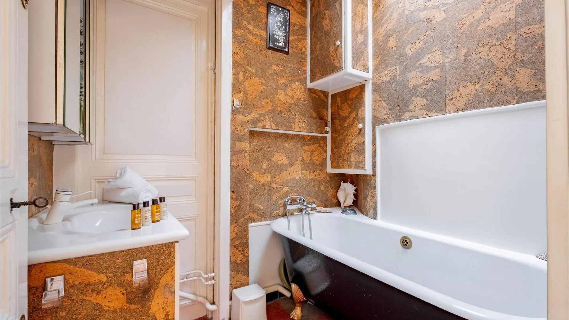 Veeve - Theatre In The Sky Apartment Paris