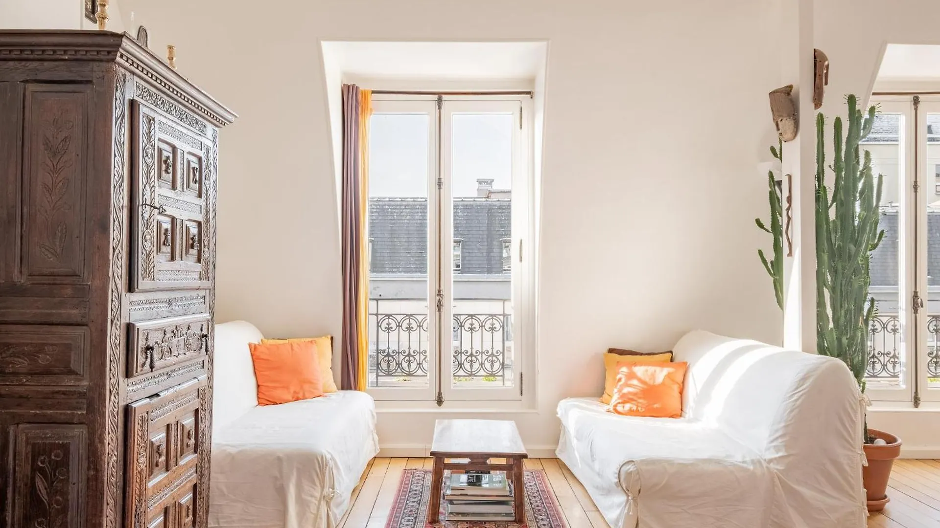 Veeve - Theatre In The Sky Apartment Paris
