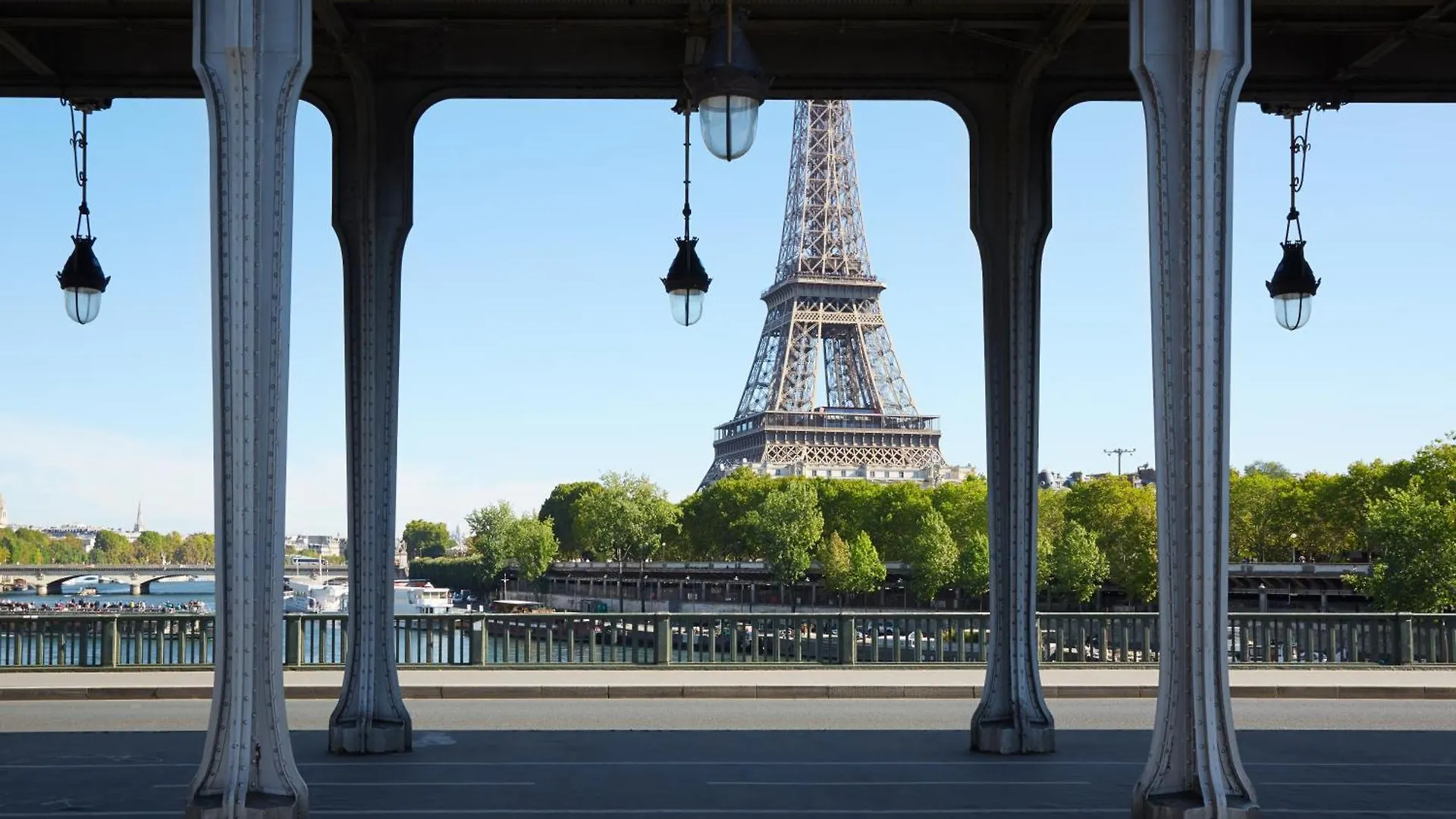 Veeve - Theatre In The Sky Apartment Paris